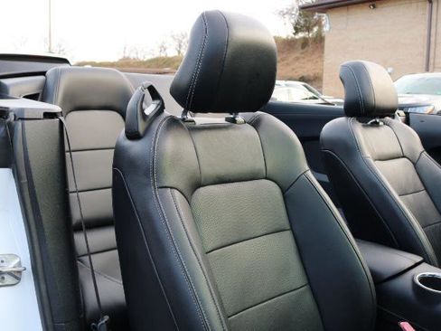 Used 2016 Ford Mustang Premium RWD image 27
