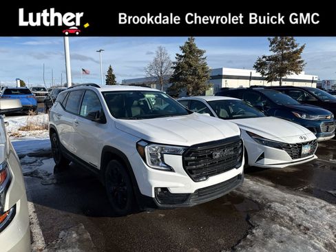 Used 2022 GMC Terrain SLT w/ Elevation Edition image 1