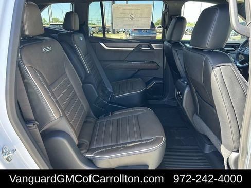 New 2026 GMC Acadia Denali Ultimate w/ LPO, Floor Liner Package AWD/4WD image 26