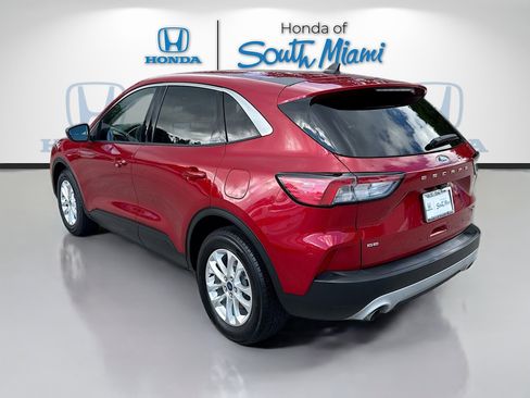 Used 2022 Ford Escape SE image 5