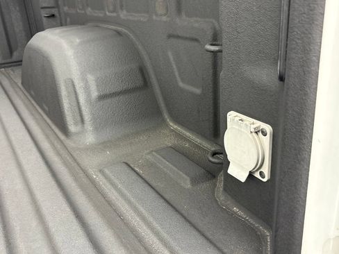 Used 2021 Chevrolet Silverado 1500 LT Trail Boss w/ Convenience Package II AWD/4WD image 21
