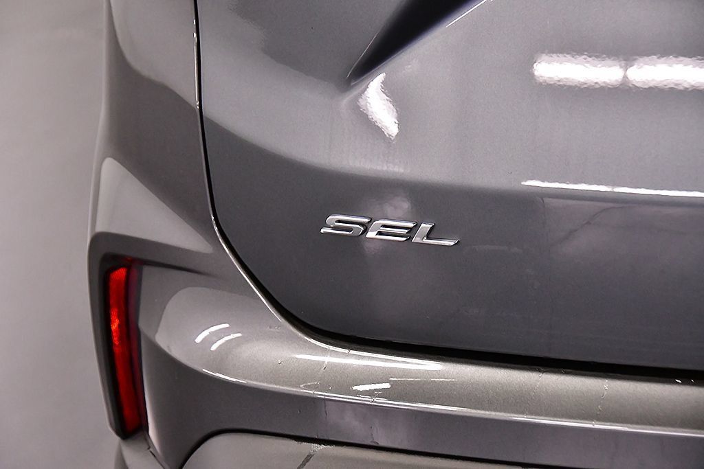 Used 2024 Ford Edge SEL w/ Convenience Package AWD/4WD image 11