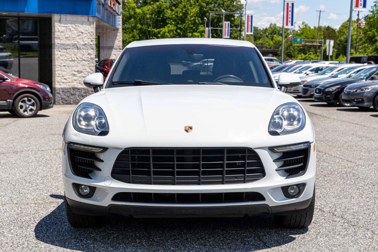 Used 2016 Porsche Macan S w/ Infotainment Package AWD/4WD image 2