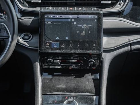 Used 2022 Jeep Grand Cherokee Limited 4xe image 28