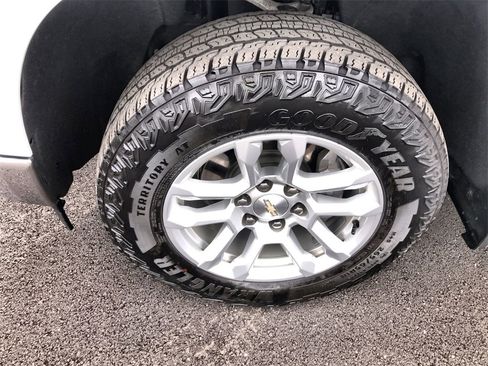 Used 2022 Chevrolet Silverado 1500 LT image 10