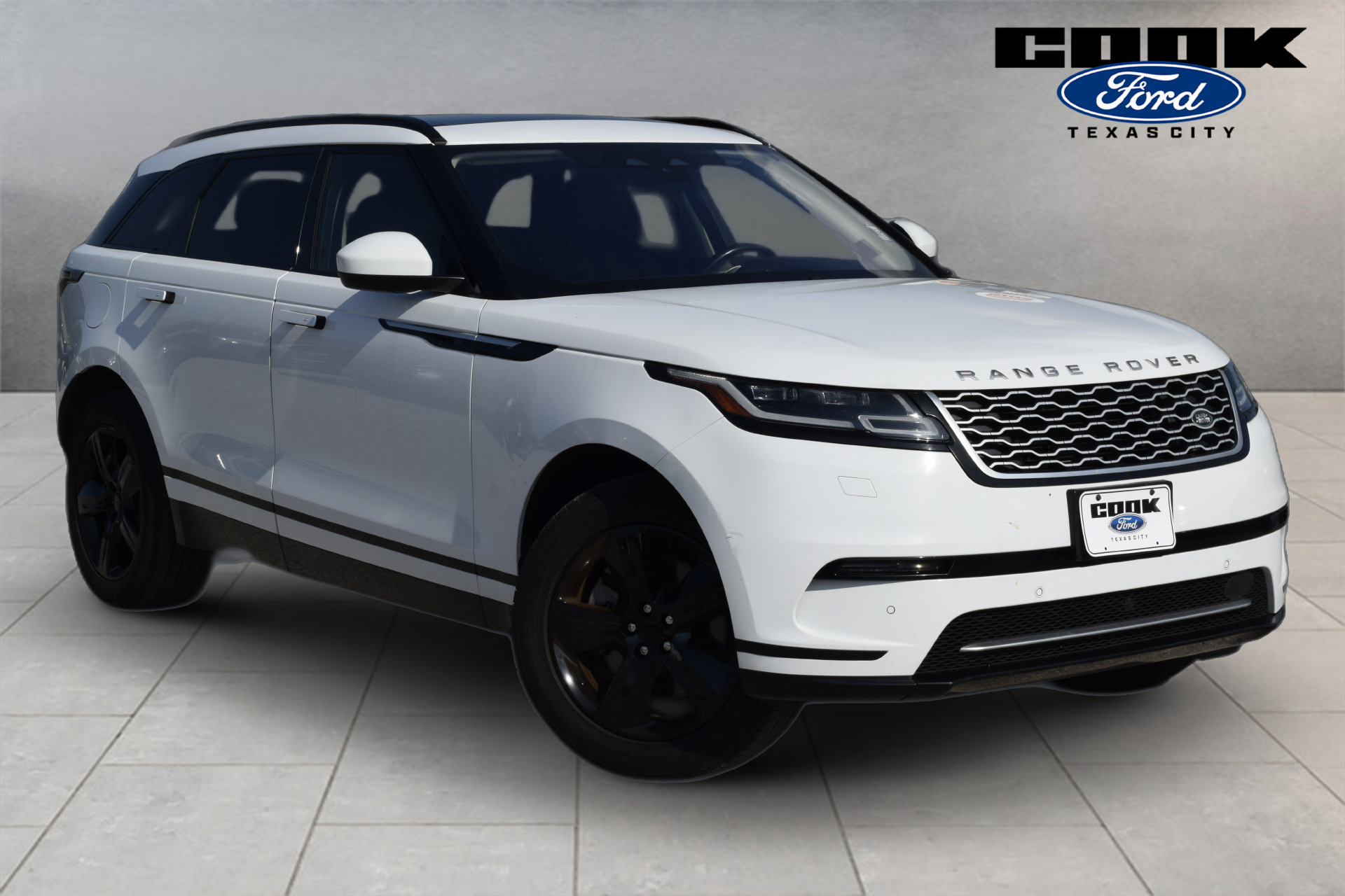 Used 2022 Land Rover Range Rover Velar S AWD/4WD image 2