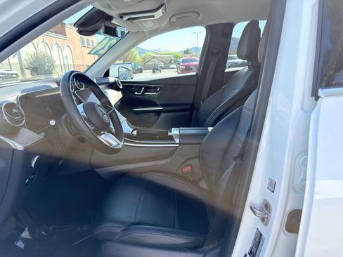 Used 2024 Mercedes-Benz GLC 300 w/ Winter Package image 23