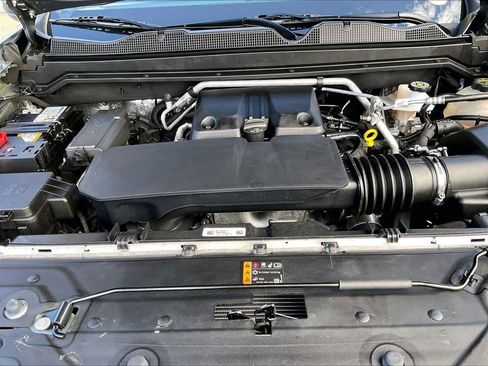 Used 2024 Chevrolet Colorado Trail Boss AWD/4WD image 29
