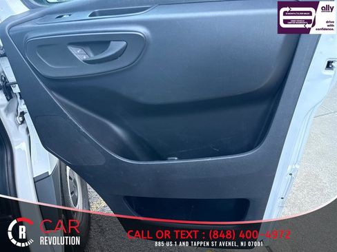 Used 2022 Mercedes-Benz Sprinter 2500 image 34