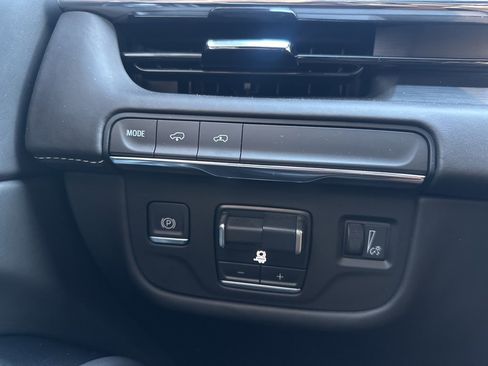 Used 2023 Cadillac Escalade Sport Platinum image 78