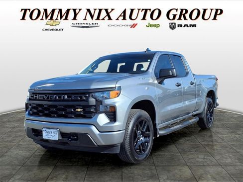 Used 2025 Chevrolet Silverado 1500 Custom AWD/4WD image 1