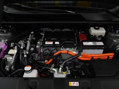 Used 2024 Toyota bZ4X Limited image 27