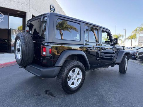 Used 2022 Jeep Wrangler Unlimited Sport AWD/4WD image 15