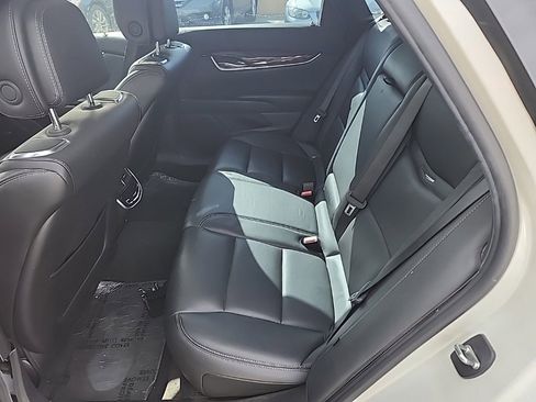 Used 2013 Cadillac XTS Premium image 11