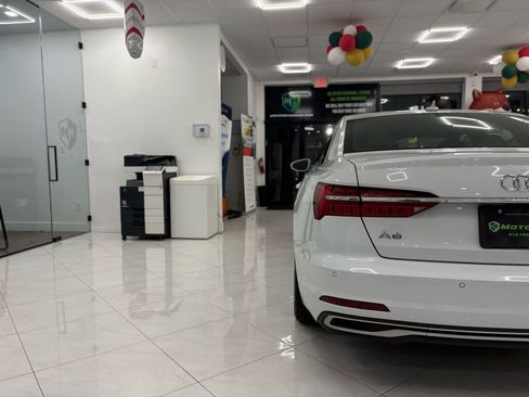 Used 2024 Audi A6 Premium Plus image 13