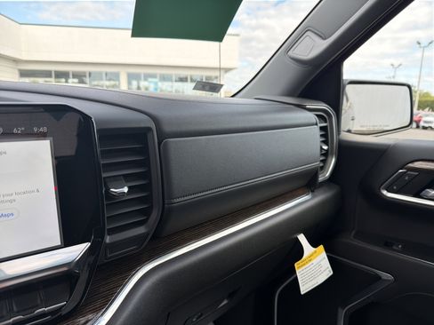 Certified 2023 GMC Sierra 1500 Elevation image 17