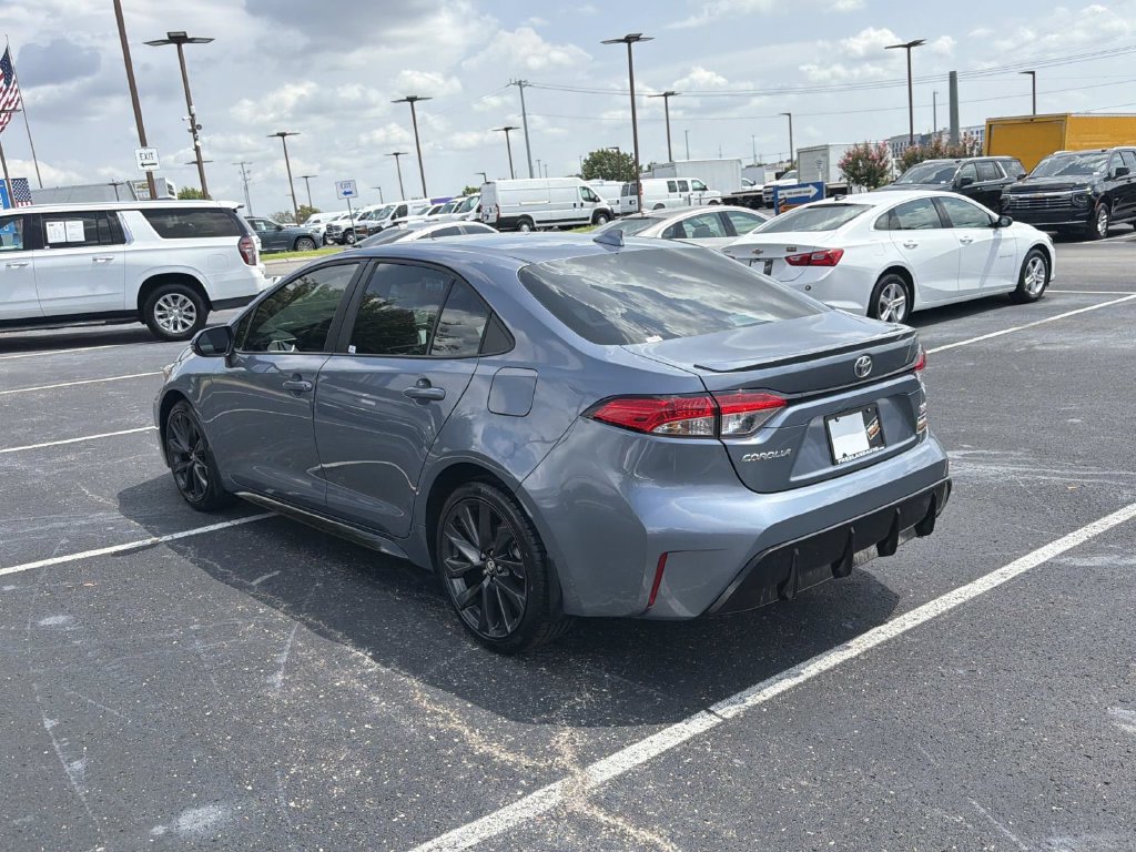 Used 2026 Toyota Corolla SE FWD image 5