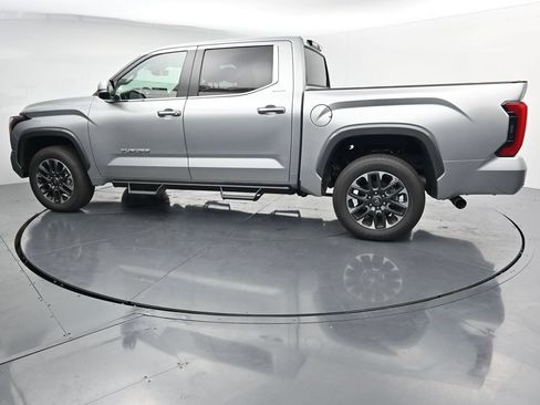 Used 2026 Toyota Tundra Limited AWD/4WD image 5