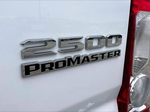 Used 2025 RAM ProMaster 2500 w/ Convenience Group FWD image 28