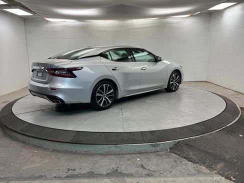 Used 2023 Nissan Maxima SV w/ Floor Mat Group image 5