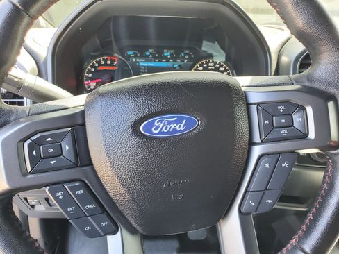 Used 2018 Ford F150 Lariat image 34