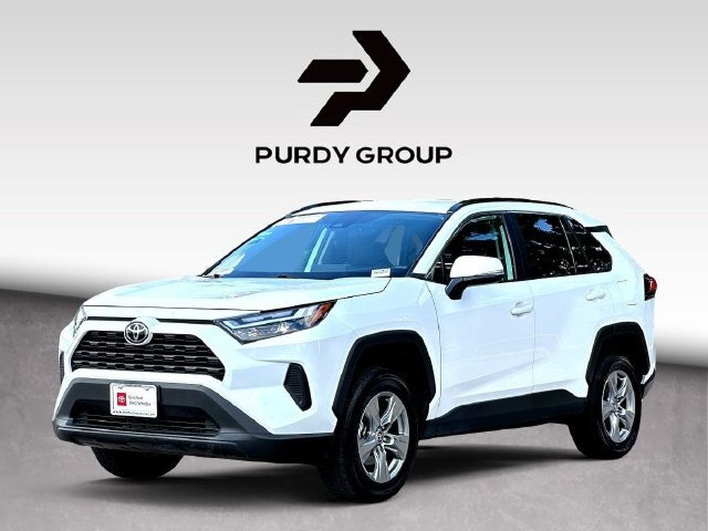 Certified 2025 Toyota RAV4 XLE AWD/4WD image 4
