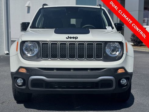 Used 2023 Jeep Renegade Latitude image 3