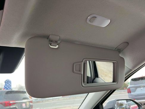 Used 2025 Kia K4 EX image 31