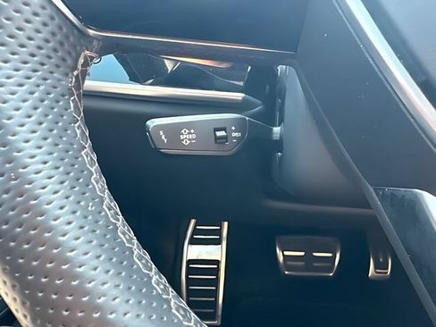 Used 2022 Audi S8 AWD/4WD image 21