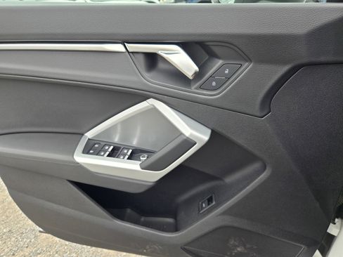 Used 2021 Audi Q3 2.0T Premium image 25