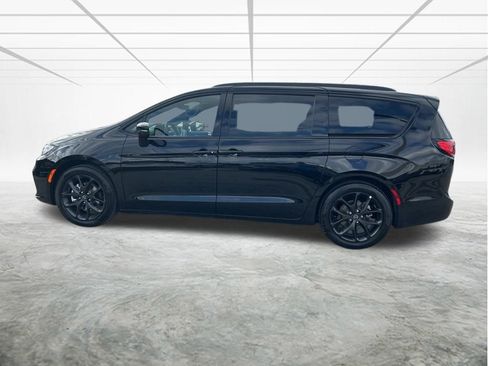 New 2026 Chrysler Pacifica Limited w/ S Appearance Package image 7
