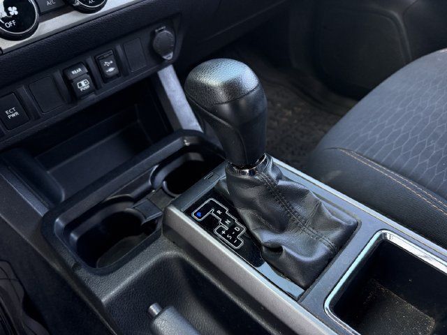 Used 2018 Toyota Tacoma SR5 RWD image 21