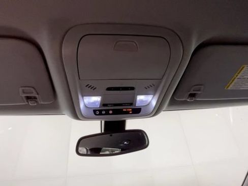 Used 2019 Chevrolet Blazer LT FWD image 36