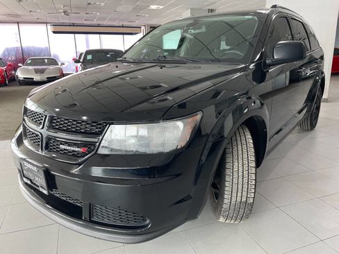 Used 2020 Dodge Journey SE w/ Blacktop Package image 3