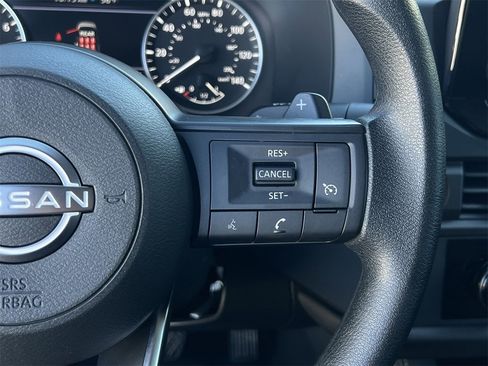 Certified 2025 Nissan Pathfinder S image 12