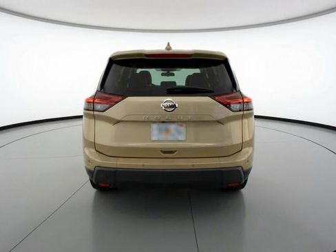 Used 2025 Nissan Rogue SV image 7