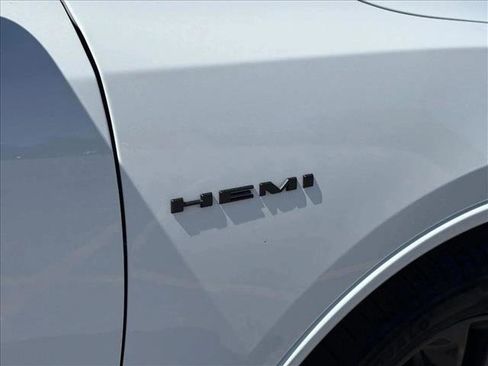 Used 2022 Dodge Durango R/T w/ Blacktop Package AWD/4WD image 10