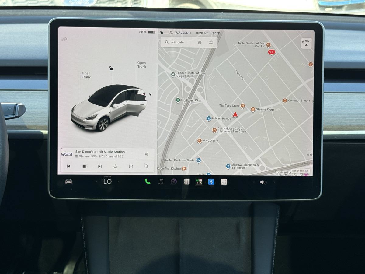 Used 2021 Tesla Model Y Long Range AWD/4WD image 26