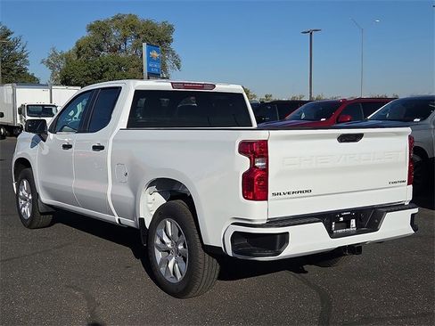 New 2026 Chevrolet Silverado 1500 Custom image 3