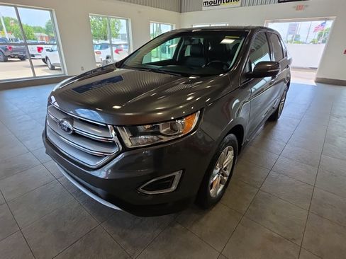 Used 2018 Ford Edge SEL w/ Equipment Group 201A AWD/4WD image 2