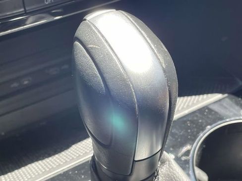 Used 2023 Volkswagen Atlas SEL AWD/4WD image 28