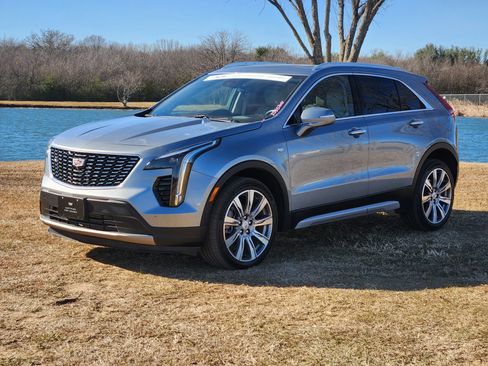 Certified 2023 Cadillac XT4 Premium Luxury w/ Technology Package image 3