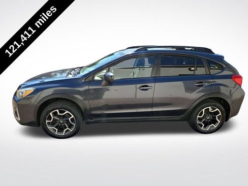 Used 2017 Subaru Crosstrek 2.0i Premium AWD/4WD image 2