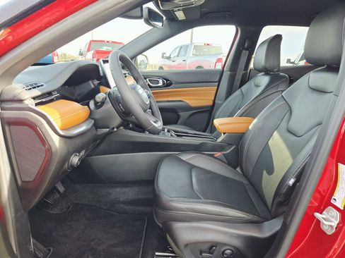 Used 2024 Jeep Compass Limited w/ Elite Group image 12