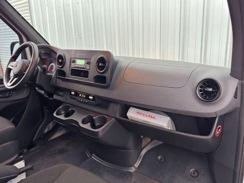 Used 2021 Mercedes-Benz Sprinter 2500 w/ Driver Convenience Package image 13