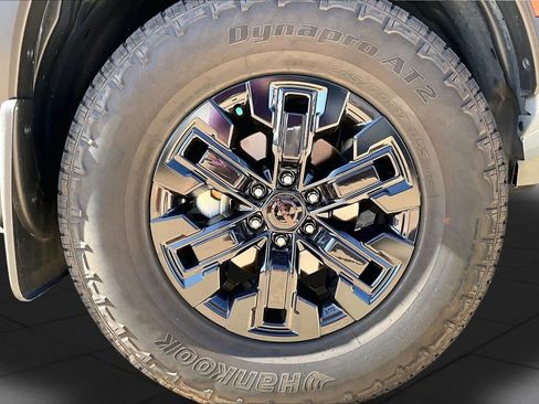 Used 2024 Nissan Frontier PRO-4X w/ Off-Road Protection Package AWD/4WD image 10