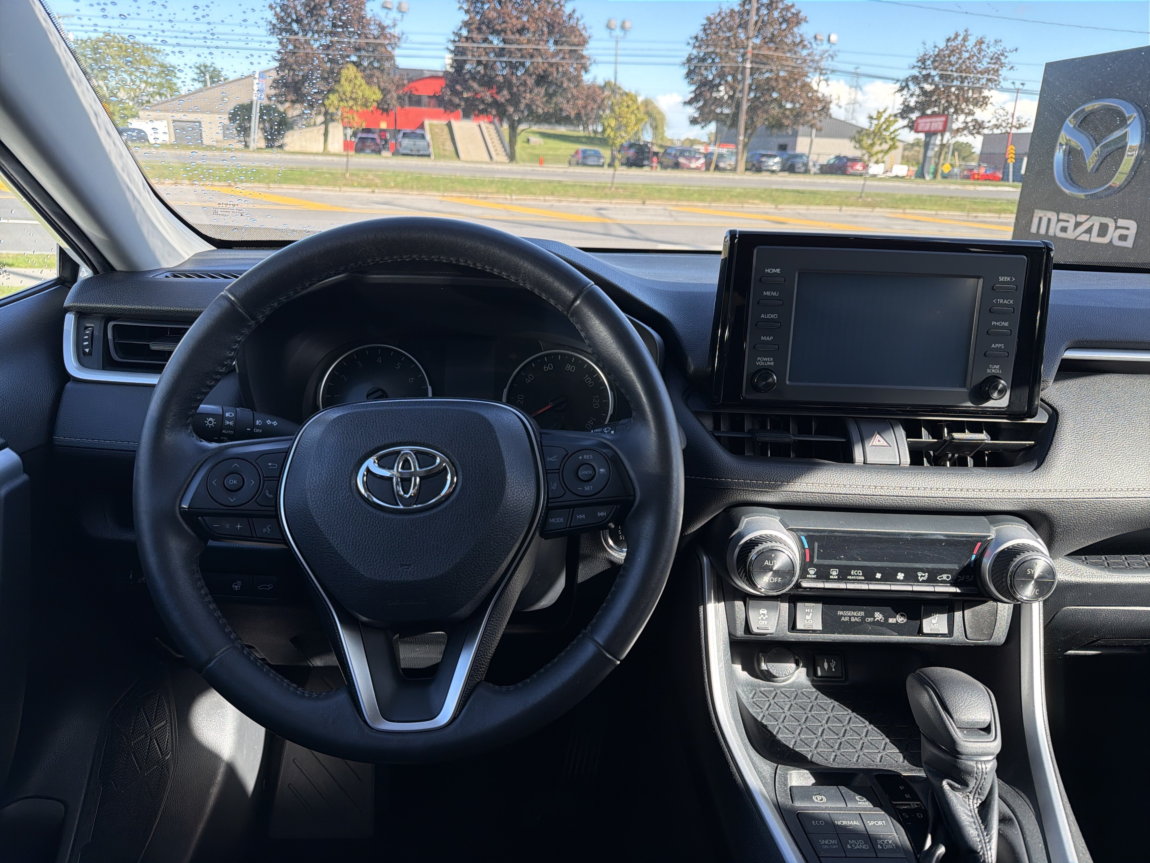 Used 2019 Toyota RAV4 XLE w/ Convenience Package AWD/4WD image 13