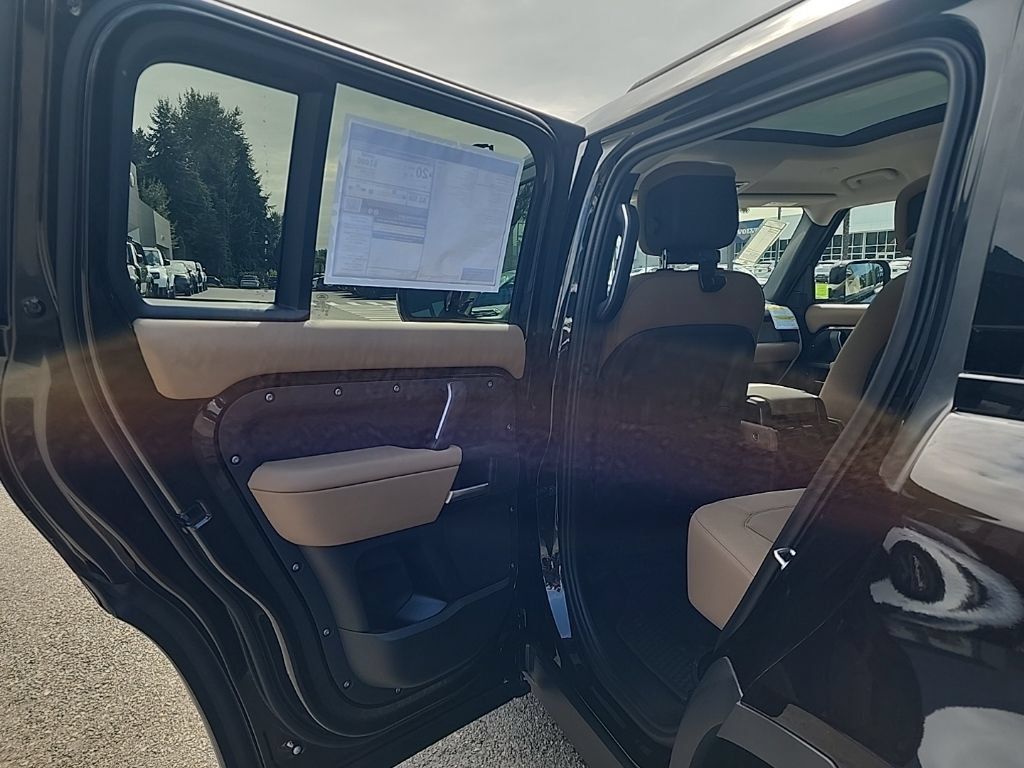 New 2026 Land Rover Defender 110 S AWD/4WD image 15