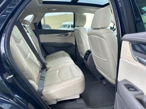 Used 2017 Cadillac XT5 Luxury w/ Driver Awareness Package AWD/4WD image 21