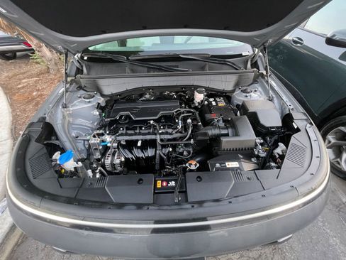 Used 2025 Hyundai Kona SEL image 32